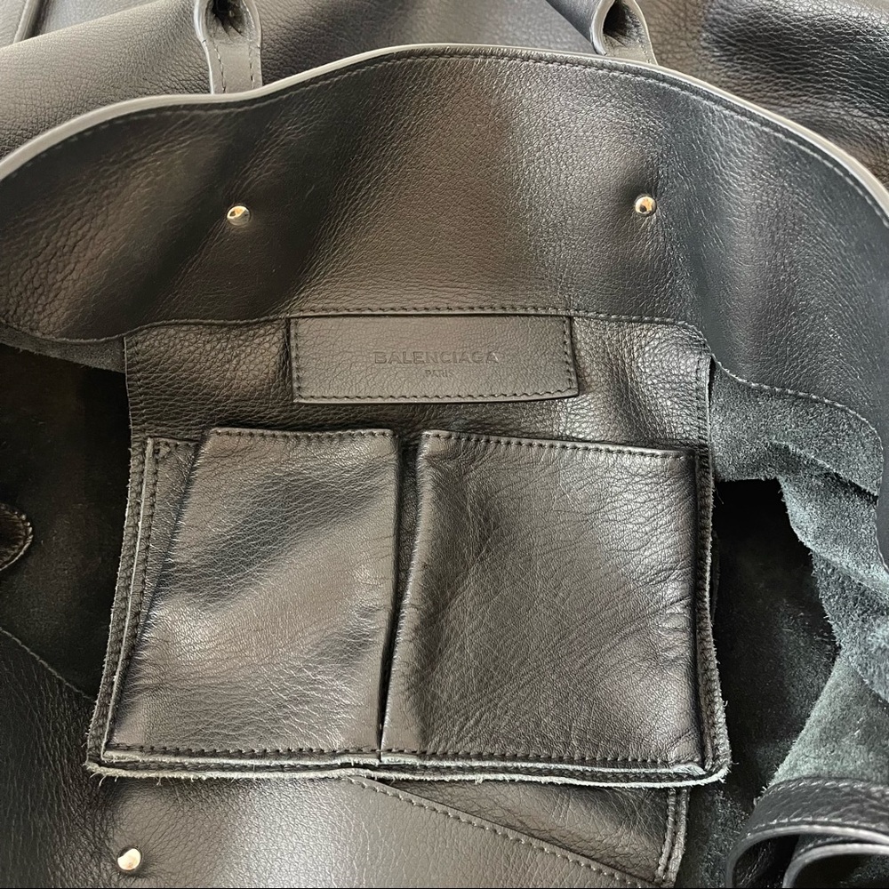 Balenciaga Black Leather Tote - Picture 7 of 15